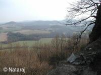 Skalka u Doks, cesta na zříceninu hradu Starý Berštejn