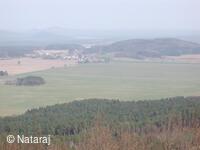 Skalka u Doks, cesta na zříceninu hradu Starý Berštejn