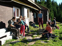 před chatou