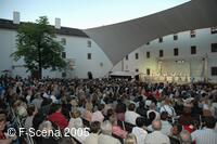 F Scéna