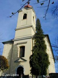Farní kostel sv. Petra a Pavla