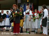 Mezinárodní folklorní festival Písní a tancem