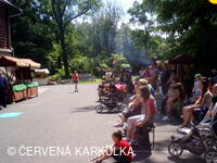 Medobraní s dětským dnem u Perníkové chaloupky 2011