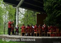 * Z DĚNÍ VE MĚSTĚ