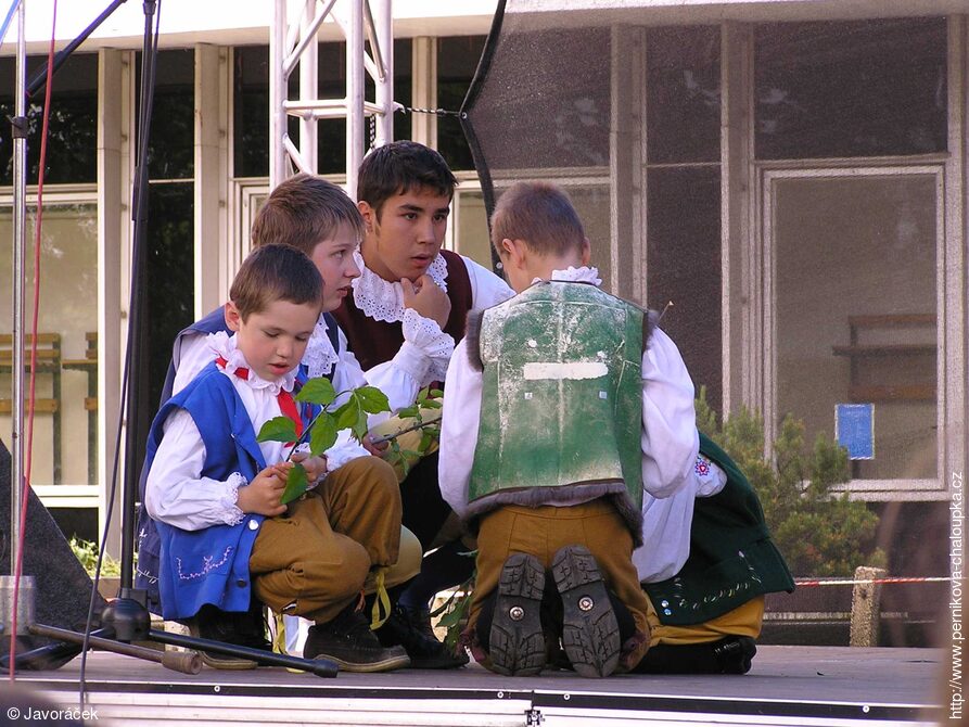 Javoráček, dětský folklorní soubor