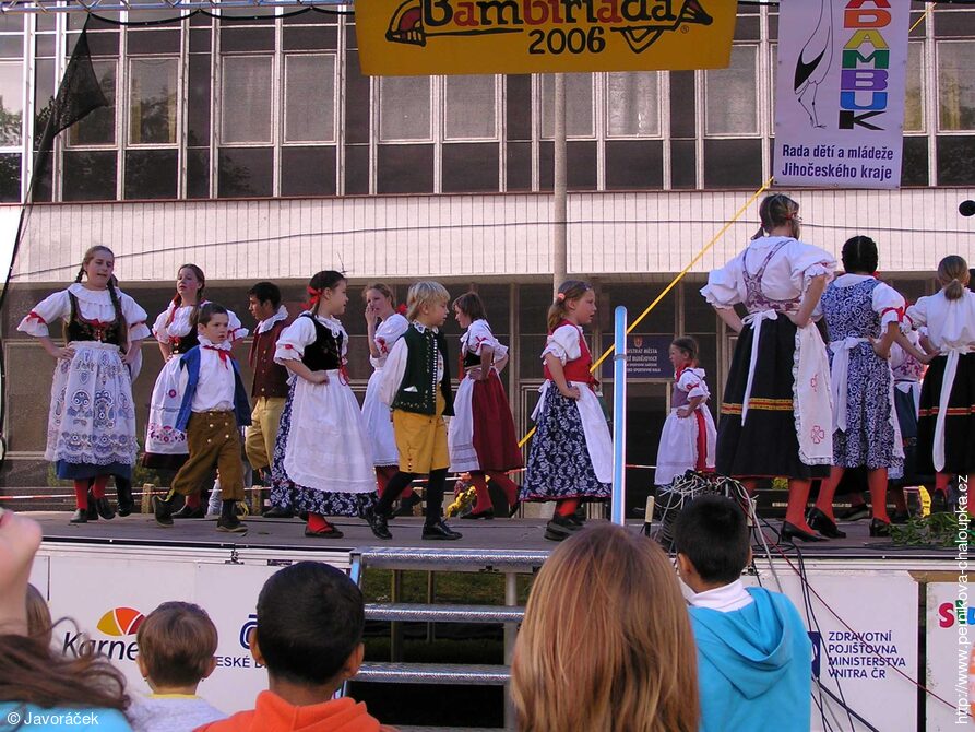 Javoráček, dětský folklorní soubor
