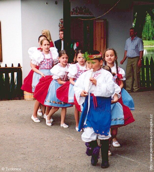 Podluží v písni a tanci