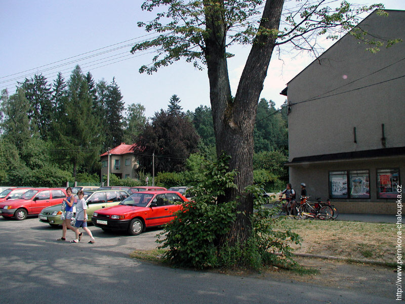 Kino Panorama Rožnov pod Radhoštěm, parkoviště